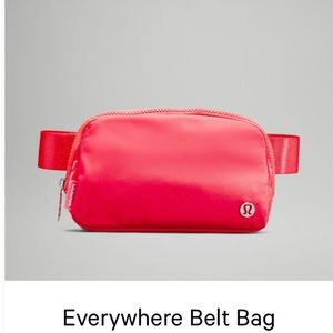 Lululemon Everywhere belt bag